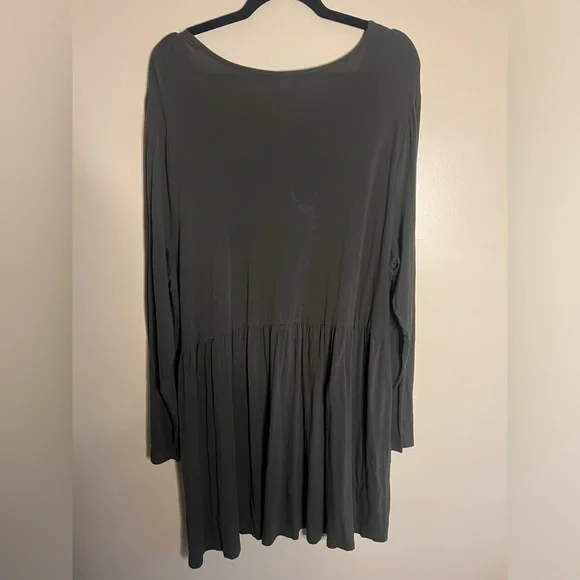 Torrid Olive Green Long Sleeve Criss Cross Strap Baby-doll Tunic Top Size 3 - Picture 7 of 9